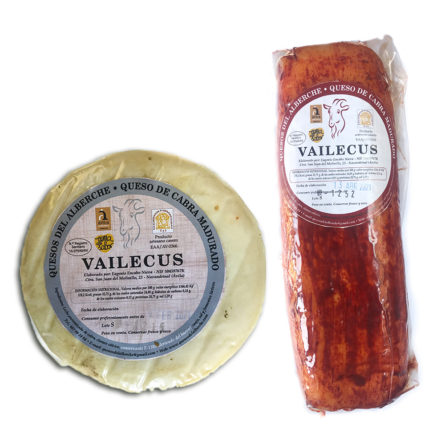 Pack de quesos artesanos de cabra Vailecus, semicurado natural y tronco Vettón al pimentón