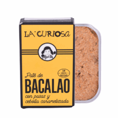 paté de bacalao con cebolla confitada y pasas