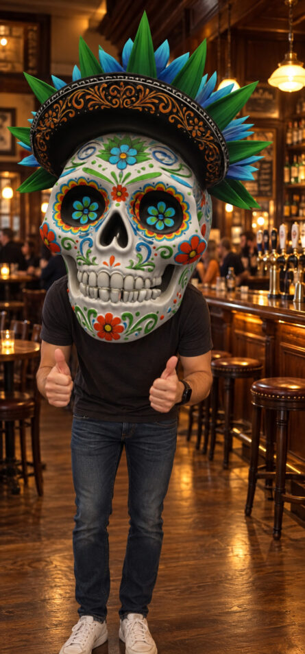 chico en pub con el agave calavera en realidad aumentada