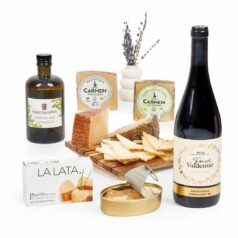 Lote gourmet 213 con quesos de oveja Carmen, Rioja Reserva Finca Valdemar y AOVE Marqués de Griñón