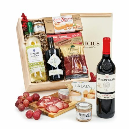 Caja regalo en estuche de madera con lomo ibérico, Ramón Bilbao y turrones